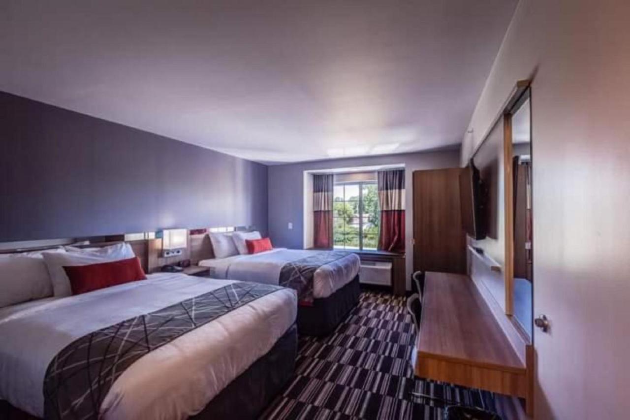 Microtel Inn&Suites by Wyndham Amsterdam Eksteriør bilde